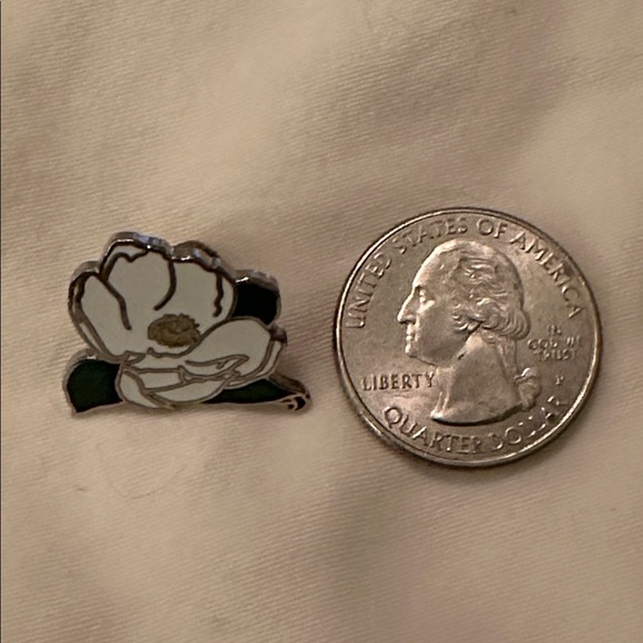 Magnolia Enamel Pin - Picture 2 of 3